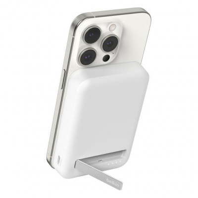 Внешний аккумулятор Belkin BoostCharge Pro Magnetic Power Bank 8000mAh (BPD007btWH) White