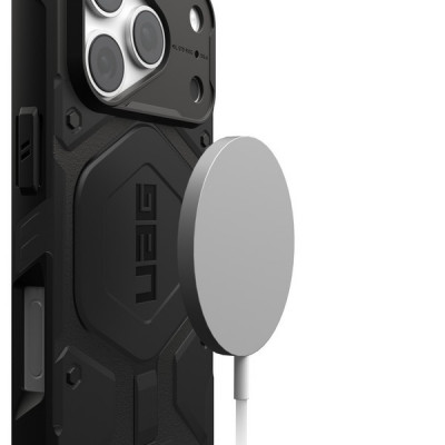 Чехол UAG Pathfinder MagFit для iPhone 18 Pro/17 Pro 6.3" (114583114040) Black