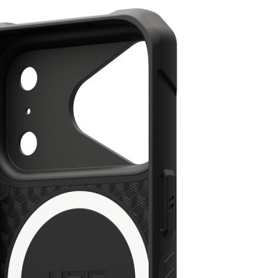 Чехол UAG Pathfinder MagFit для iPhone 18 Pro/17 Pro 6.3" (114583114040) Black