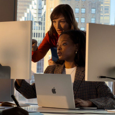 Монитор Apple Studio Display 5K 27" (2026) Nano-texture glass Tilt-and height-adjustable stand
