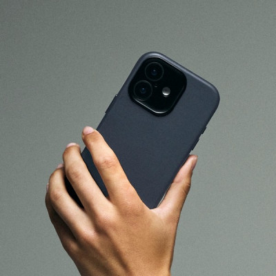 Чехол Decoded Leather Back Cover Mag Case для iPhone 17 (D26IPO17BC1NW) Navy Shadow