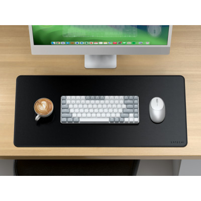 Коврик для мыши Satechi Vegan-Leather Premium Desk Mat (ST-LPDMK) черный