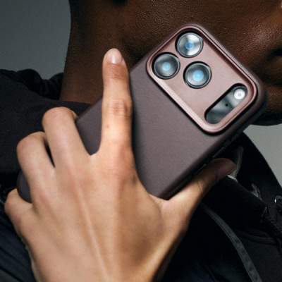 Чехол Decoded Leather Back Cover Mag Case для iPhone 17 Pro (D26IPO17PBC1CN) Chocolate Brown