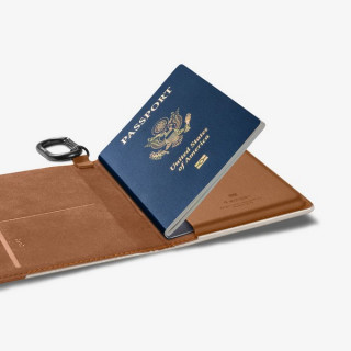 Обложка для паспорта Spigen Passport Holder (AFA08348) Dune Beige