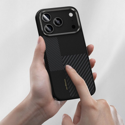 Чехол Benks Montage ArmorPro Case built with Kevlar для iPhone 17 Pro 6.3" (C.K.FL.AP.BK.MA69) черный кевлар