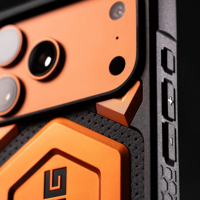 Чехол UAG Monarch Pro Magfit для iPhone 17 Pro Max 6.9" (114514119797) Orange