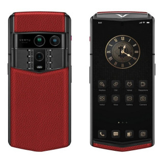 Vertu Agent Q Grained Calfskin Raspberry Red