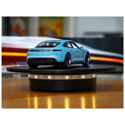 Адвент-календарь Franzis Porsche Taycan 1:24