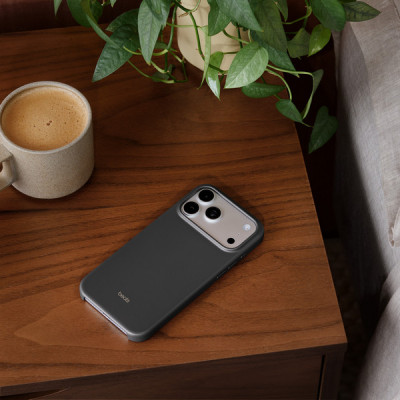 Чехол Beats для iPhone 17 Pro Max с MagSafe и Camera Control (MGJD4) Granite Gray