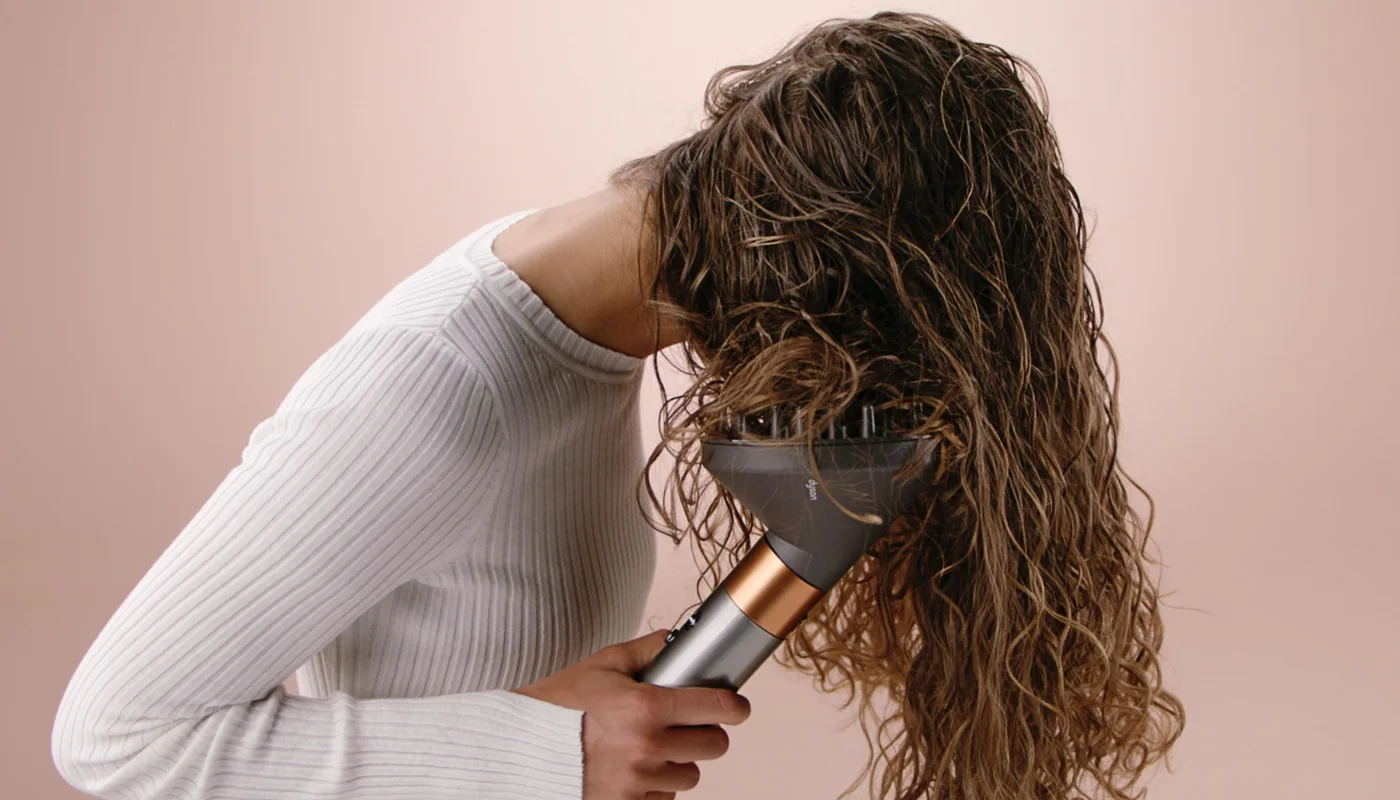 Диффузор Dyson Airwrap для сушки естественных кудрей
